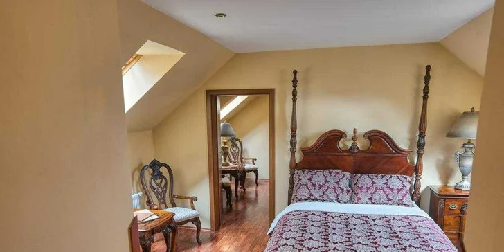 Pobyt v centre Chomutova: historický hotel s raňajkami alebo polpenziou