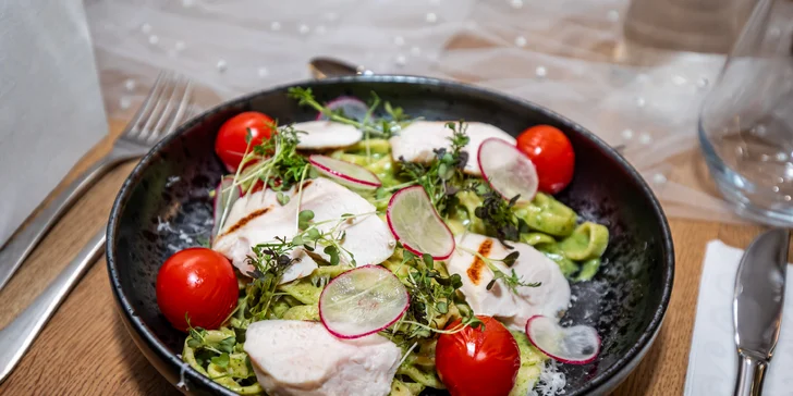 3-chodová večera pre 2 osoby: polievka, hlavný chod aj sladučký dezert