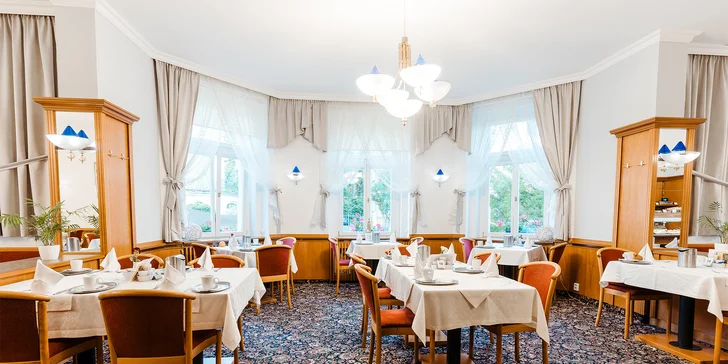 Pobyt vo Františkových Lázňach: raňajky alebo plná penzia, bazén aj procedúry