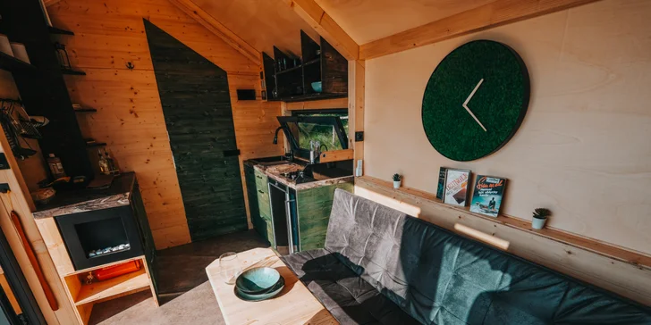 Skryte sa pred ruchom miest: krásny tiny house na samote neďaleko Lipna