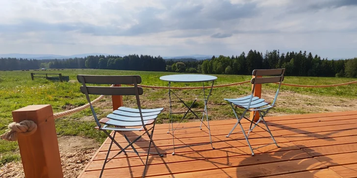 Skryte sa pred ruchom miest: krásny tiny house na samote neďaleko Lipna