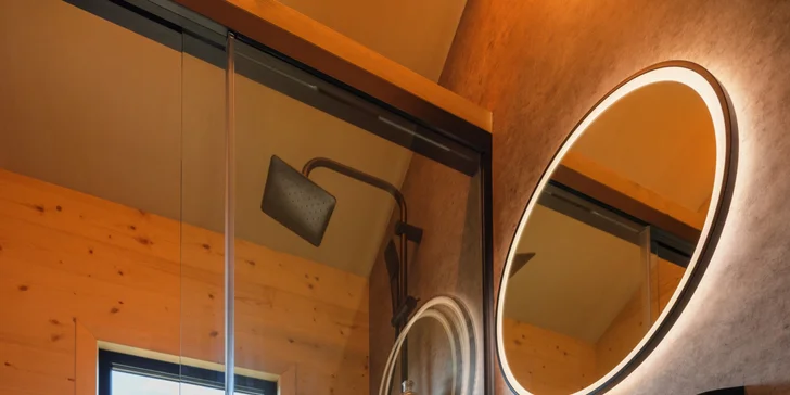 Skryte sa pred ruchom miest: krásny tiny house na samote neďaleko Lipna