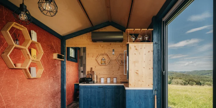 Tiny House Louis na Lipensku: skvelé vybavenie vrátane kuchyne a kúpeľne, prekrásny výhľad