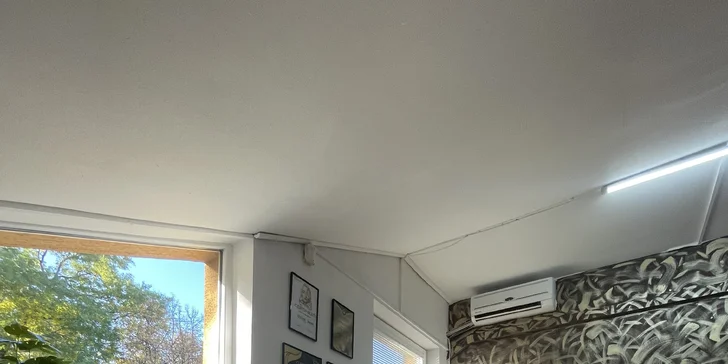 Rekonštrukčná vlasová kúra alebo brazílsky keratín pre dokonale rovné vlasy