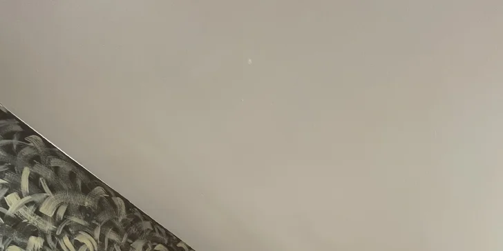 Rekonštrukčná vlasová kúra alebo brazílsky keratín pre dokonale rovné vlasy