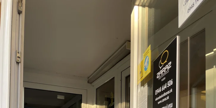 Rekonštrukčná vlasová kúra alebo brazílsky keratín pre dokonale rovné vlasy