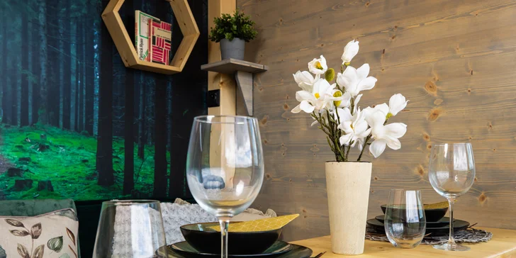 Tiny house Honzík: plne vybavený domček pri lese s terasou a výhľadom na pastviny