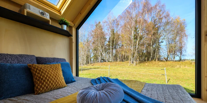 Glamping blízko Lipna: tiny house až pre 4 os. s vonkajšou saunou, ochladzovacou kadiou a grilom