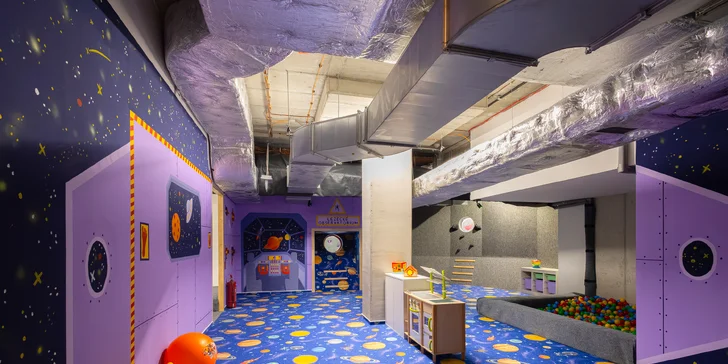 Lezenie na boulderovej stene Block Dock Petržalka: neobmedzený vstup alebo kurz s inštruktorom