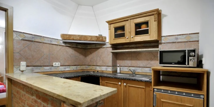 Krušné hory aj s jedlom: vybavený apartmán alebo chalupa až pre 14 osôb