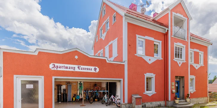 Krušné hory aj s jedlom: vybavený apartmán alebo chalupa až pre 14 osôb