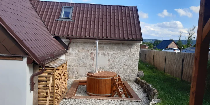 Krušné hory aj s jedlom: vybavený apartmán alebo chalupa až pre 14 osôb