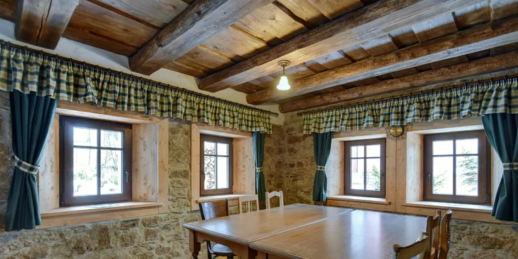 Krušné hory aj s jedlom: vybavený apartmán alebo chalupa až pre 14 osôb
