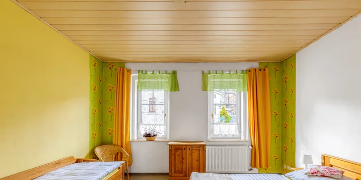 Krušné hory aj s jedlom: vybavený apartmán alebo chalupa až pre 14 osôb