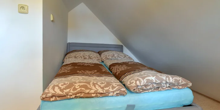 Krušné hory aj s jedlom: vybavený apartmán alebo chalupa až pre 14 osôb