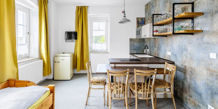 Krušné hory aj s jedlom: vybavený apartmán alebo chalupa až pre 14 osôb