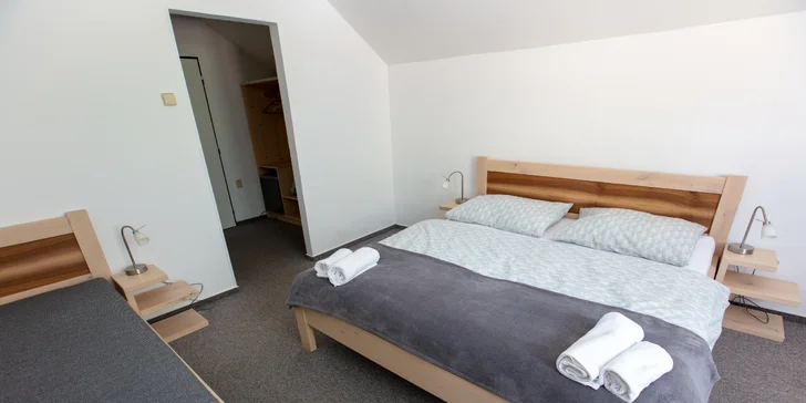 Pobyt v Lipovej-Lázňach: raňajky alebo polpenzia, trekingové palice a pivo Kanec