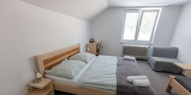 Pobyt v Lipovej-Lázňach: raňajky alebo polpenzia, trekingové palice a pivo Kanec