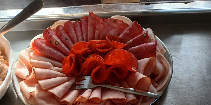 Pobyt v Lipovej-Lázňach: raňajky alebo polpenzia, trekingové palice a pivo Kanec