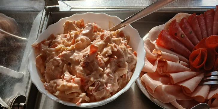 Pobyt v Lipovej-Lázňach: raňajky alebo polpenzia, trekingové palice a pivo Kanec