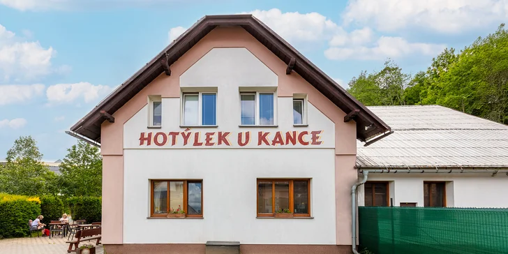 Pobyt v Lipovej-Lázňach: raňajky alebo polpenzia, trekingové palice a pivo Kanec