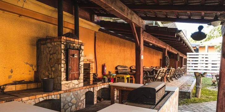 Pobyt na farme s koňmi, prasiatkami aj ovcami kúsok od Mosteckého jazera aj vrátane raňajok