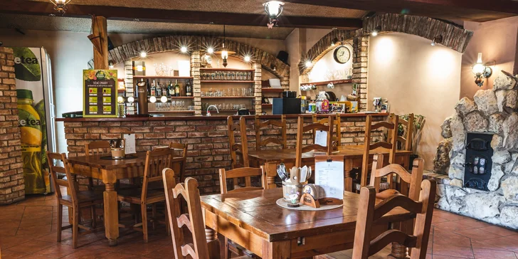 Pobyt na farme s koňmi, prasiatkami aj ovcami kúsok od Mosteckého jazera aj vrátane raňajok