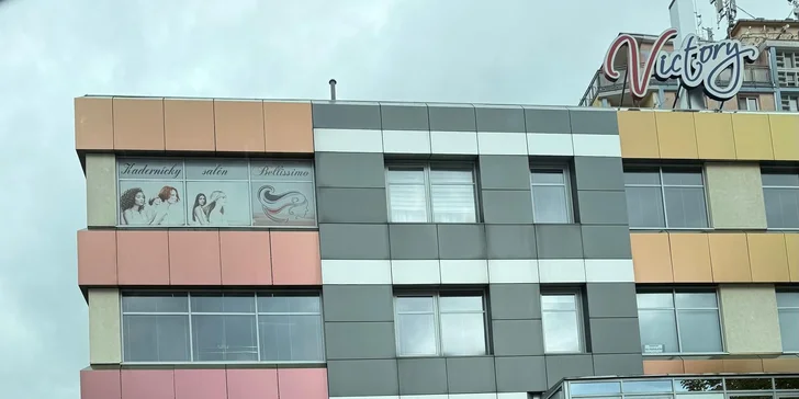 Kozmetické ošetrenia: Luxury čistenie, Aquafacial, Carboxy aj kombinácie