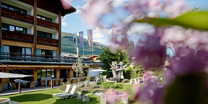 Na lyže do KitzSki: hotel v Mittersille s bazénom, saunami a polpenziou, až 3 deti zdarma