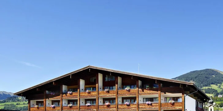 Na lyže do KitzSki: hotel v Mittersille s bazénom, saunami a polpenziou, až 3 deti zdarma