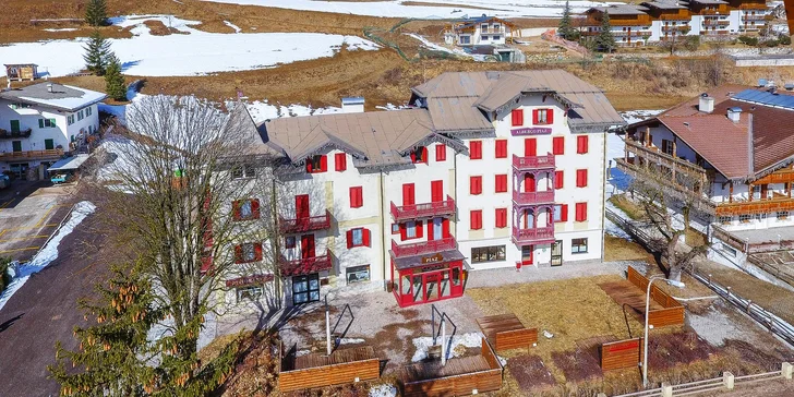 Lyžovačka v Taliansku: horský hotel v Dolomitoch s raňajkami až pre 6 osôb