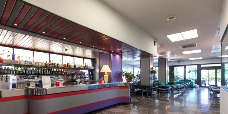 Dovolenka pri Rimini: hotel pri pláži, raňajky, polpenzia alebo plná penzia aj bazén a vírivka