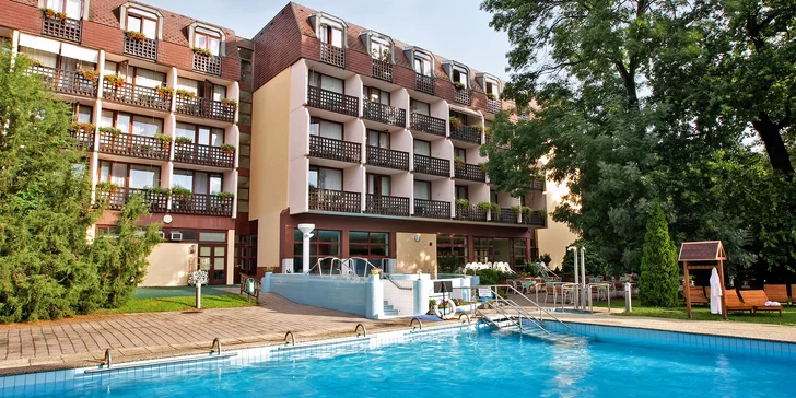 Relax v Maďarsku: 3* kúpeľný hotel s polpenziou, neobmedzený vstup do wellness