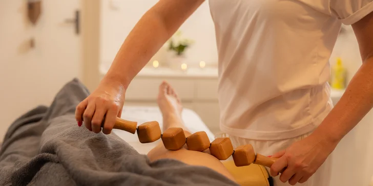 Maderoterapia celého tela: zbavte sa celulitídy a opuchov