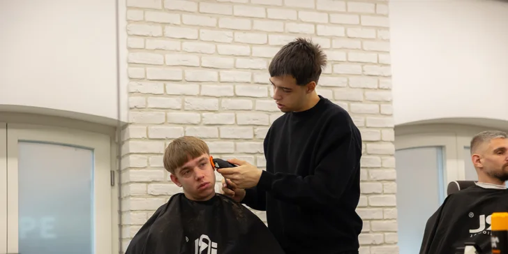 Pánsky strih, fade aj úprava brady u junior barbera