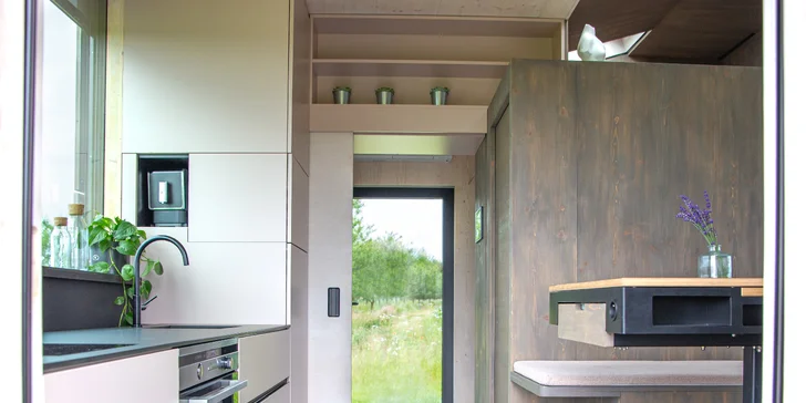 Netradičné ubytovanie v ulite: domček s premyslenými detailmi až pre 5 osôb