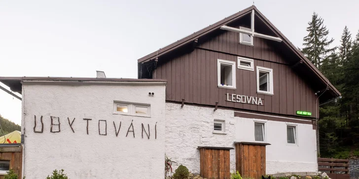 Pobyt v Peci pod Sněžkou až pre 6 osôb: raňajky, fľaša vína aj sauna