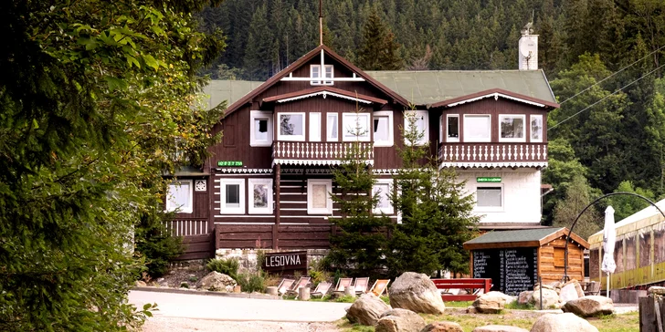 Pobyt v Peci pod Sněžkou až pre 6 osôb: raňajky, fľaša vína aj sauna