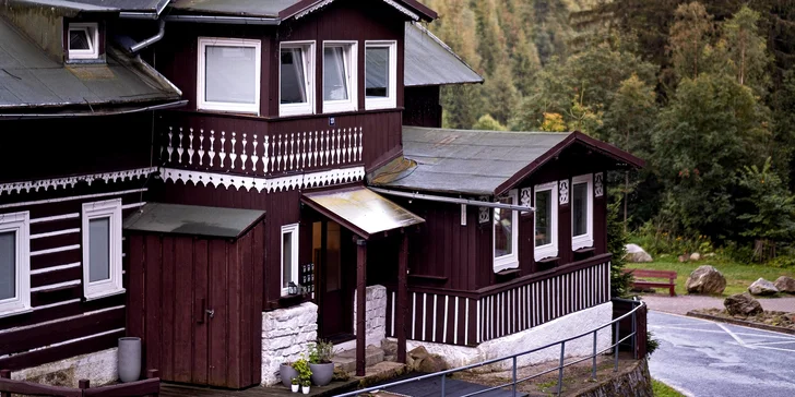 Pobyt v Peci pod Sněžkou až pre 6 osôb: raňajky, fľaša vína aj sauna