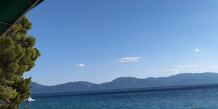 Dovolenka v chorvátskom Gradaci: 4* hotel pri pláži, s raňajkami alebo polpenziou