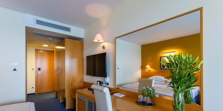 Dovolenka v chorvátskom Gradaci: 4* hotel pri pláži, s raňajkami alebo polpenziou