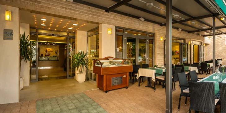 Dovolenka v chorvátskom Gradaci: 4* hotel pri pláži, s raňajkami alebo polpenziou