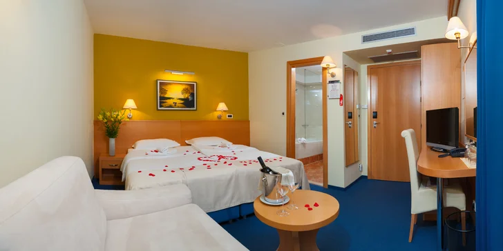 Dovolenka v chorvátskom Gradaci: 4* hotel pri pláži, s raňajkami alebo polpenziou