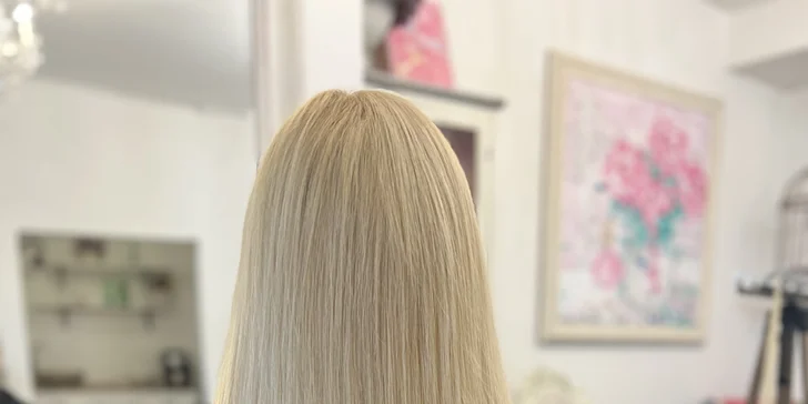 Predĺženie a zahustenie vlasov nano spojmi aj posúvanie a údržba