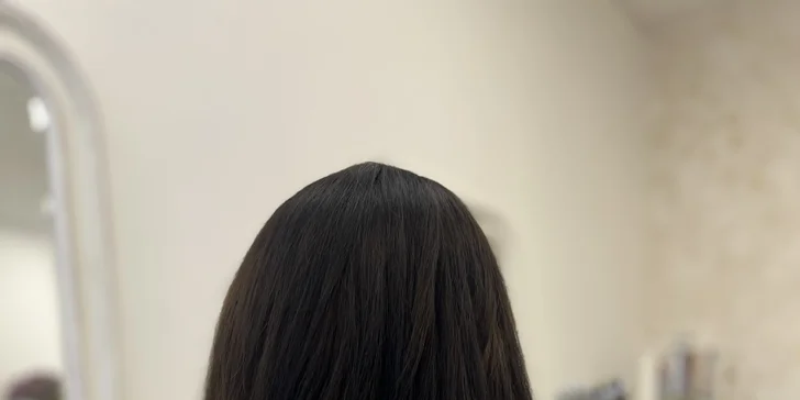 Predĺženie a zahustenie vlasov nano spojmi aj posúvanie a údržba