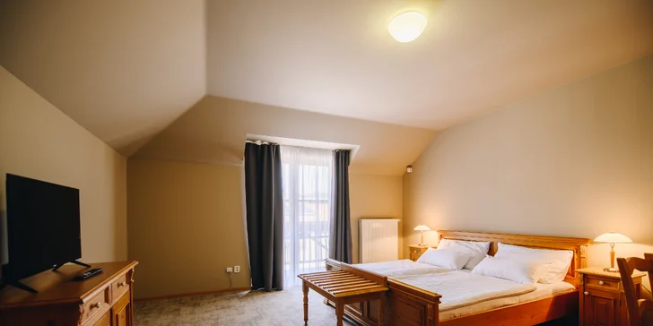 Pobyt na juhu Moravy s raňajkami, večerou aj ochutnávkou vín a syrovým tanierom