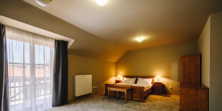 Pobyt na juhu Moravy s raňajkami, večerou aj ochutnávkou vín a syrovým tanierom