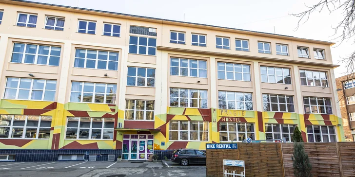 Hostel v pražských Holešoviciach, vrátane bufetových raňajok, bazéna a sauny