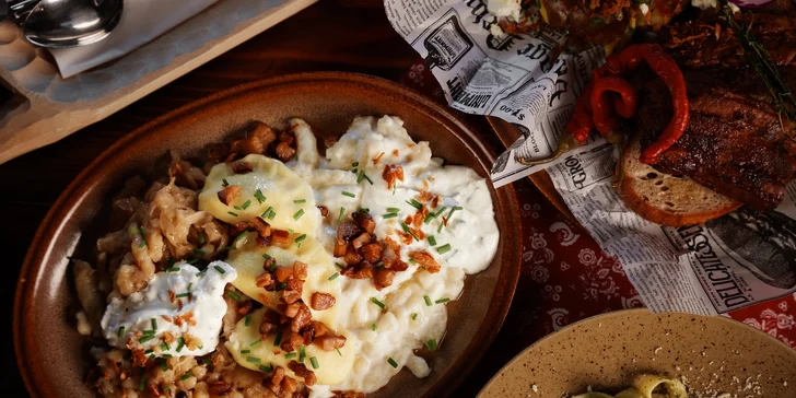 Grilovaná kotleta, richtársky tanier, grilovaný ovčí syr alebo domáce tagliatelle