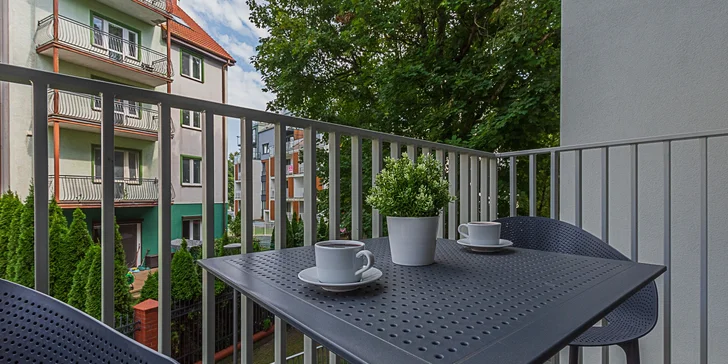 Nové apartmány pri Kolobrzegu: pláž pár krokov, wellness a možnosť stravy